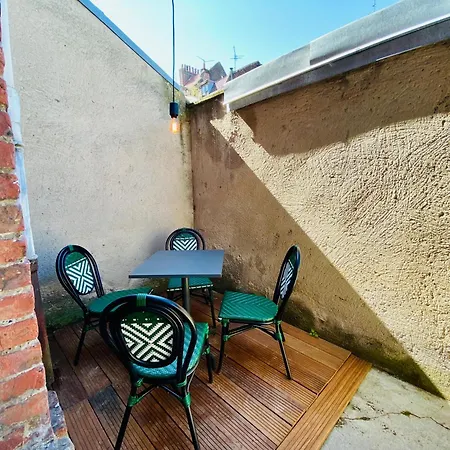 Oasis Urbaine - Spacieux Et Calme Avec Patio Lille Exterior photo