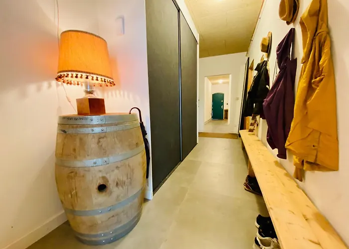 Oasis Urbaine - Spacieux Et Calme Avec Patio
