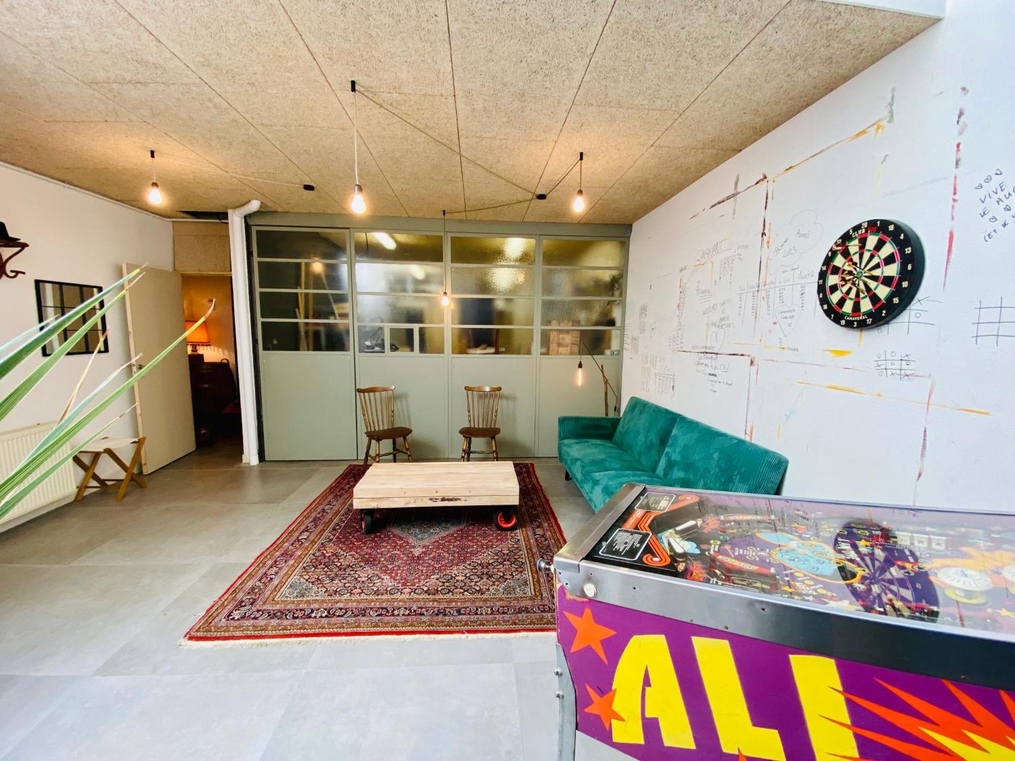 Oasis Urbaine - Spacieux Et Calme Avec Patio Appartement *